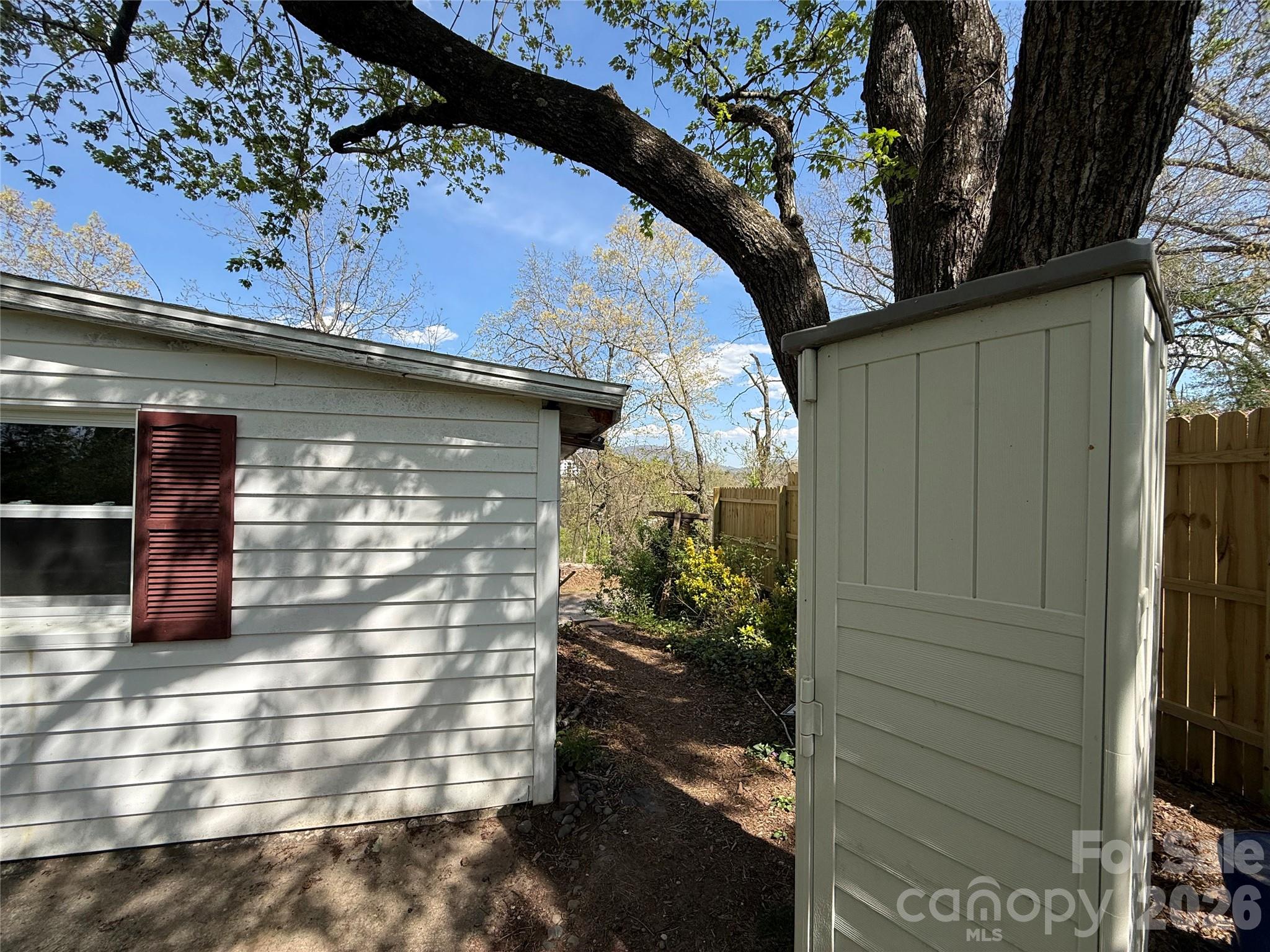 5A Warren Avenue — Asheville