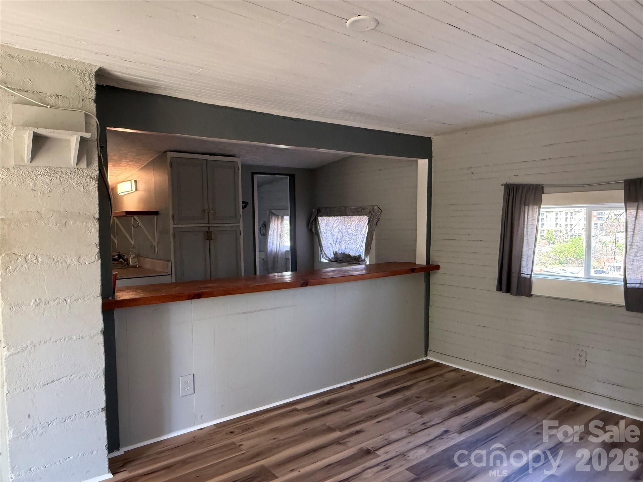 5A Warren Avenue — Asheville