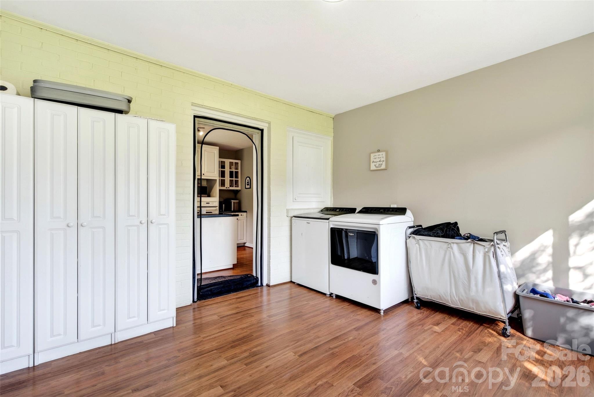 1511 White Oak Road — Bakersville
