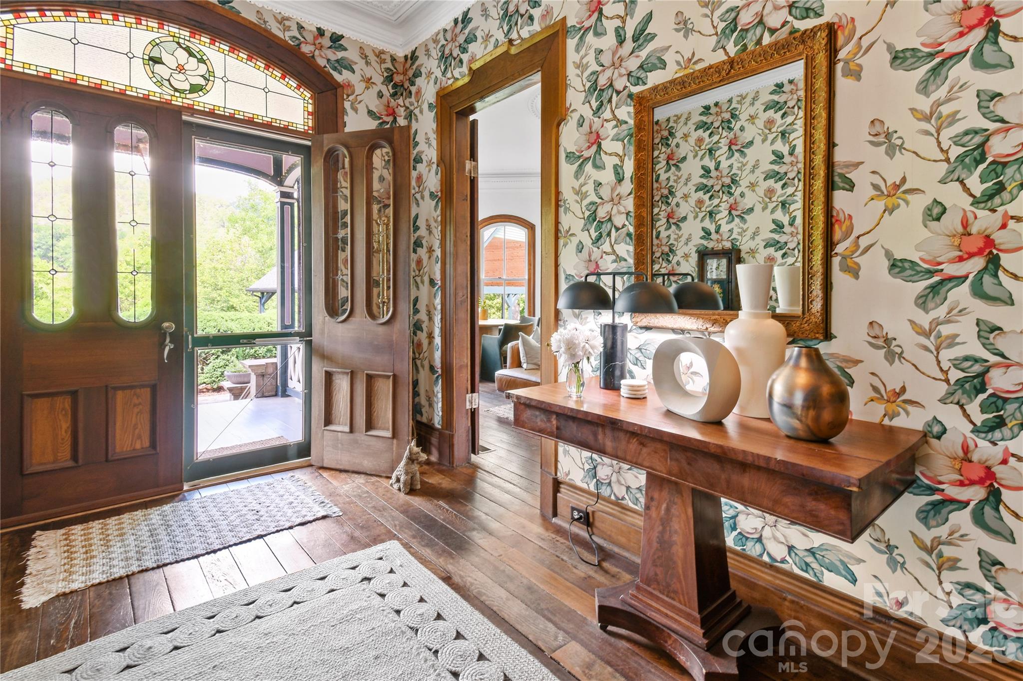 204 Lawson Street — Hot Springs