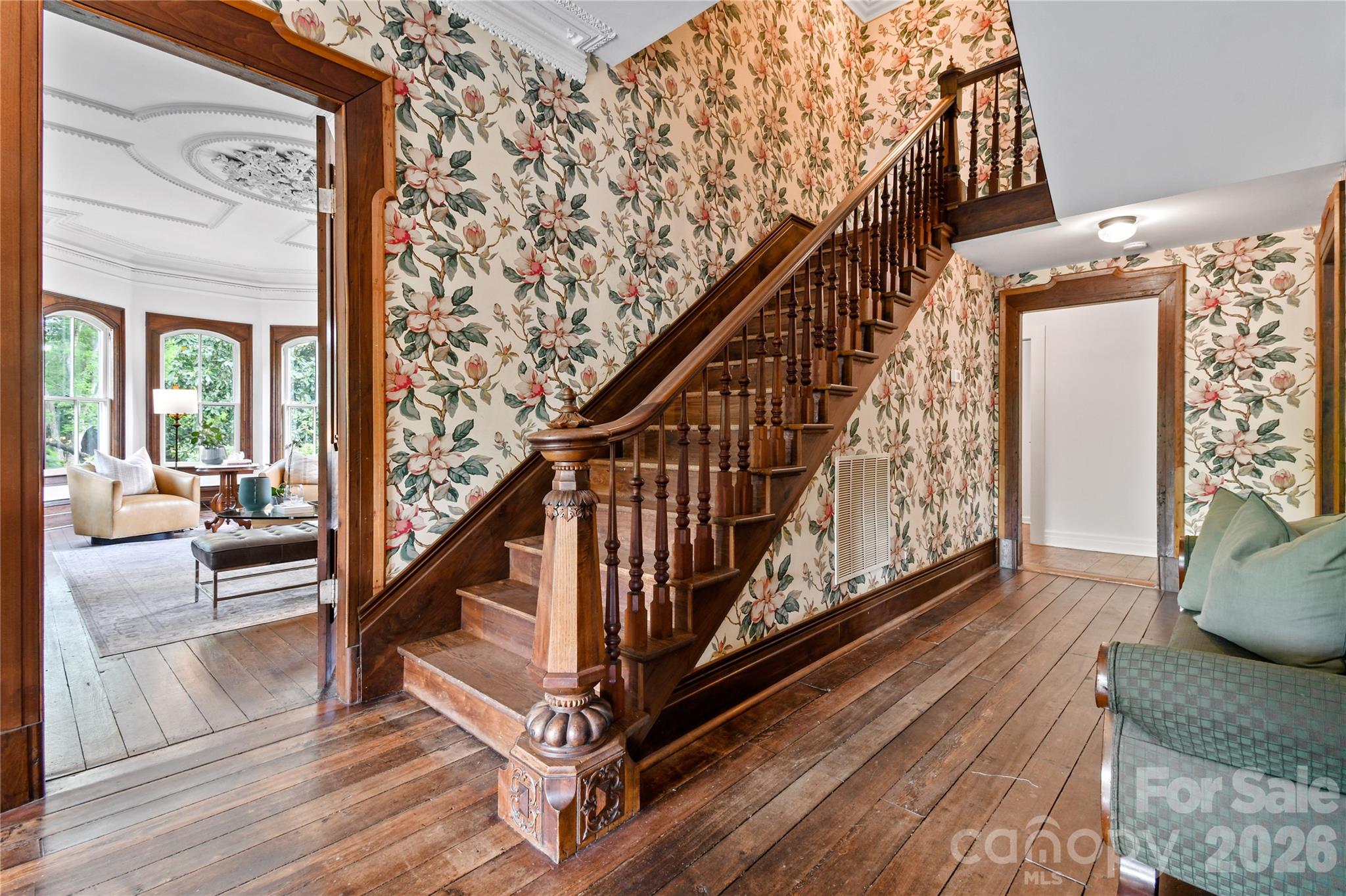 204 Lawson Street — Hot Springs