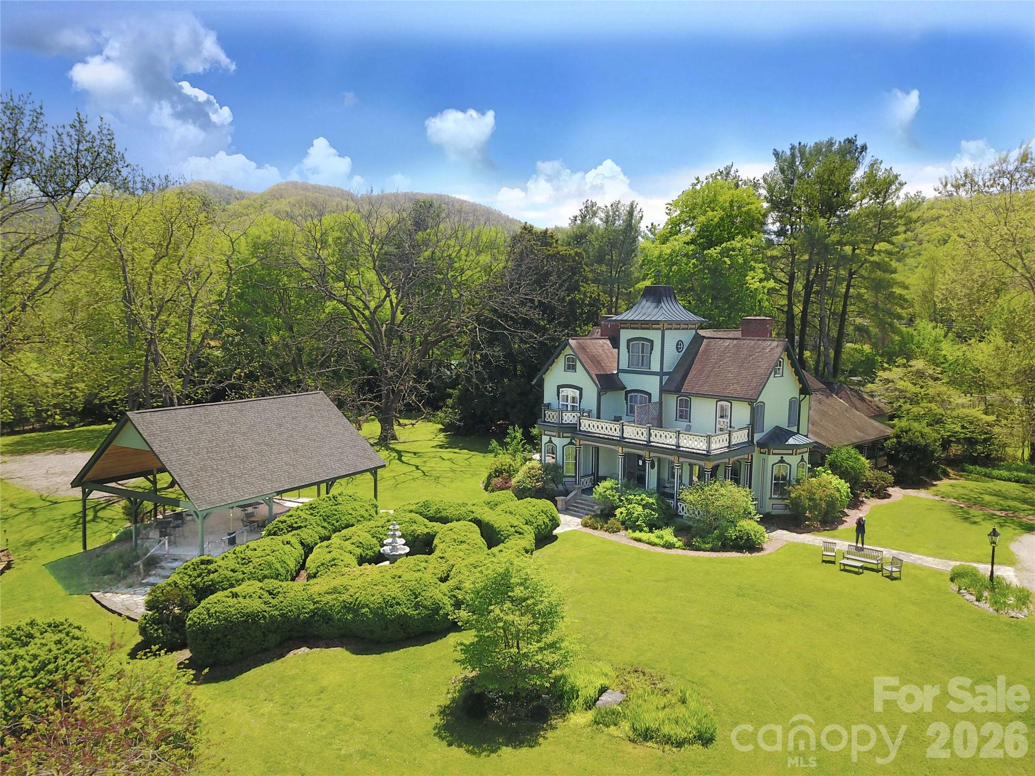 204 Lawson Street — Hot Springs