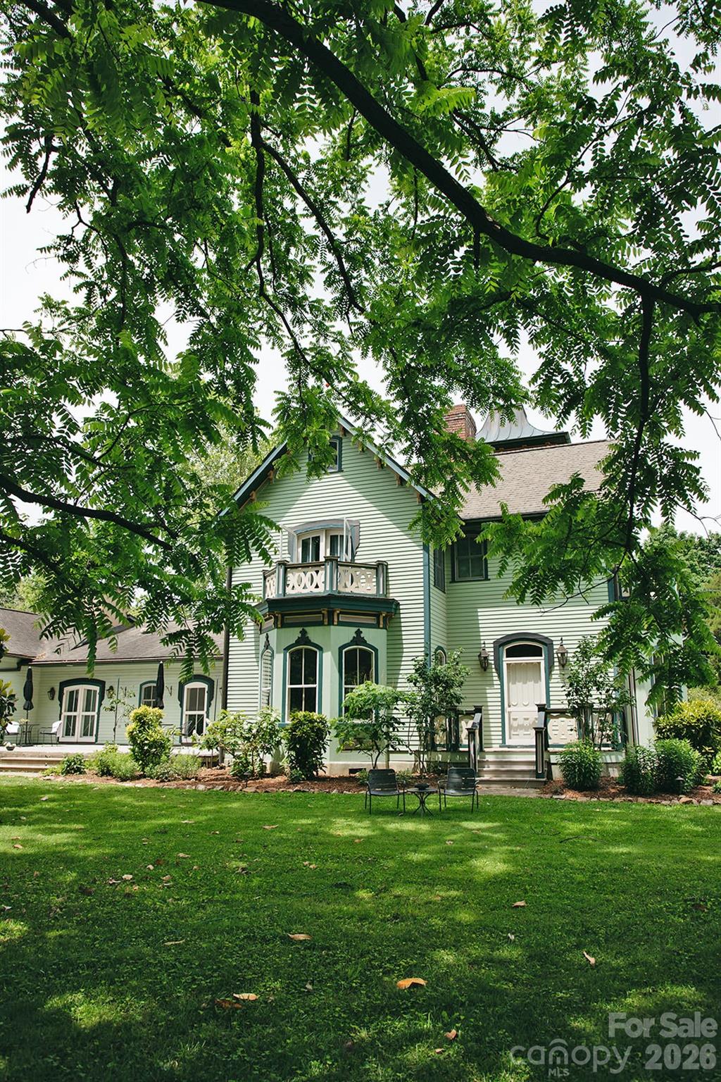 204 Lawson Street — Hot Springs