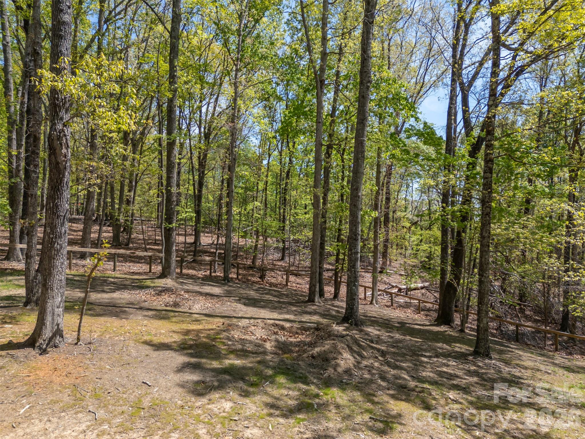 2825 River Road — Columbus