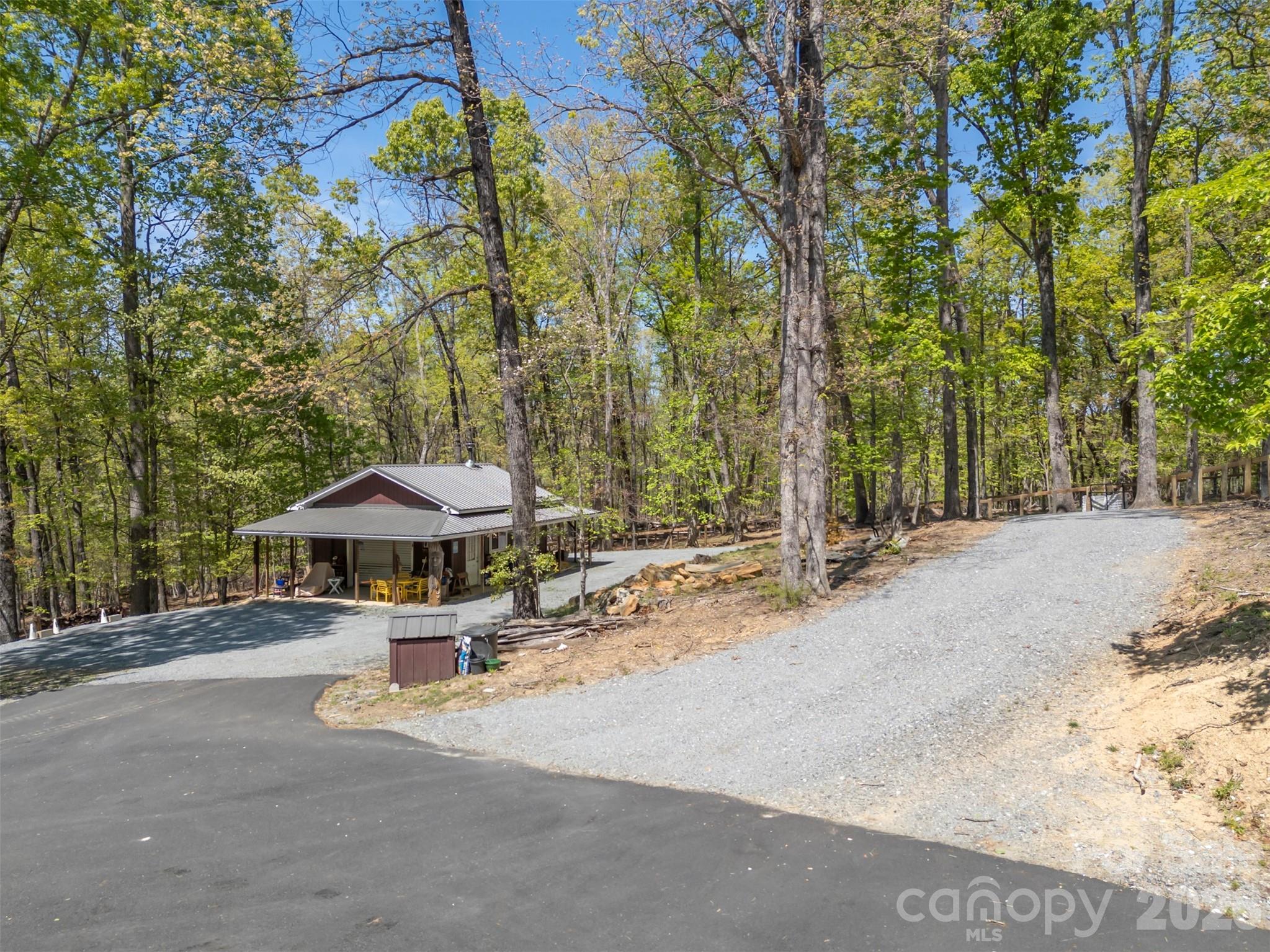2825 River Road — Columbus
