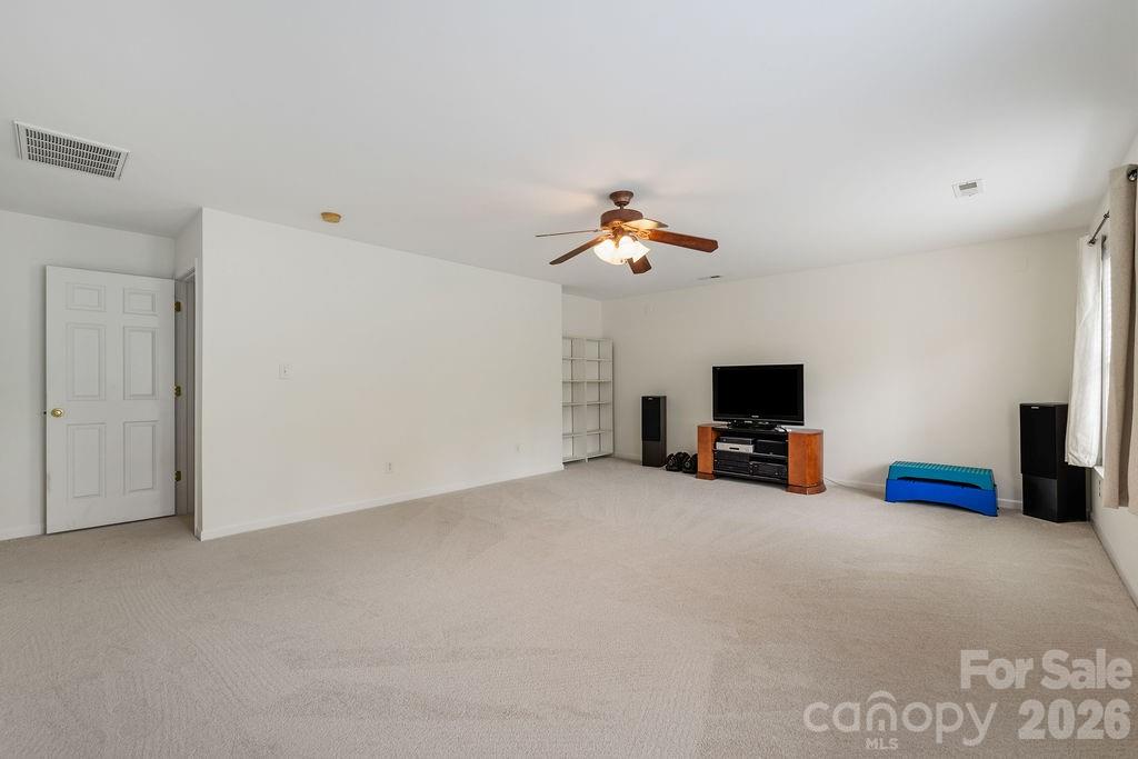 10826 Persimmon Creek Drive — Mint Hill