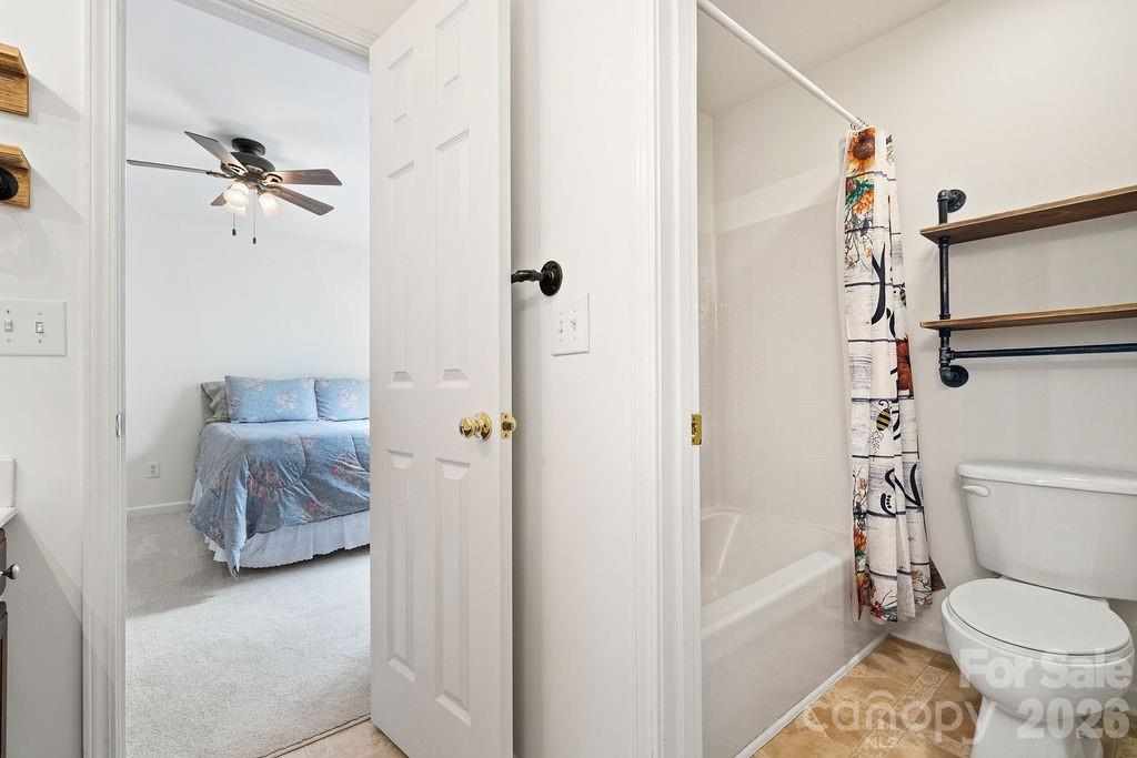 10826 Persimmon Creek Drive — Mint Hill