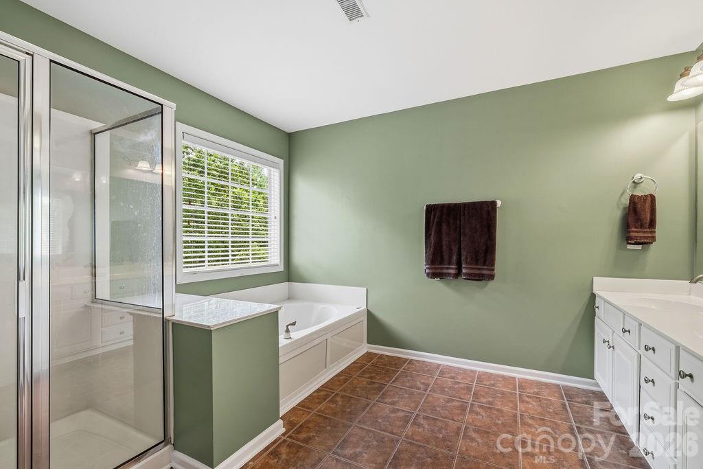 10826 Persimmon Creek Drive — Mint Hill
