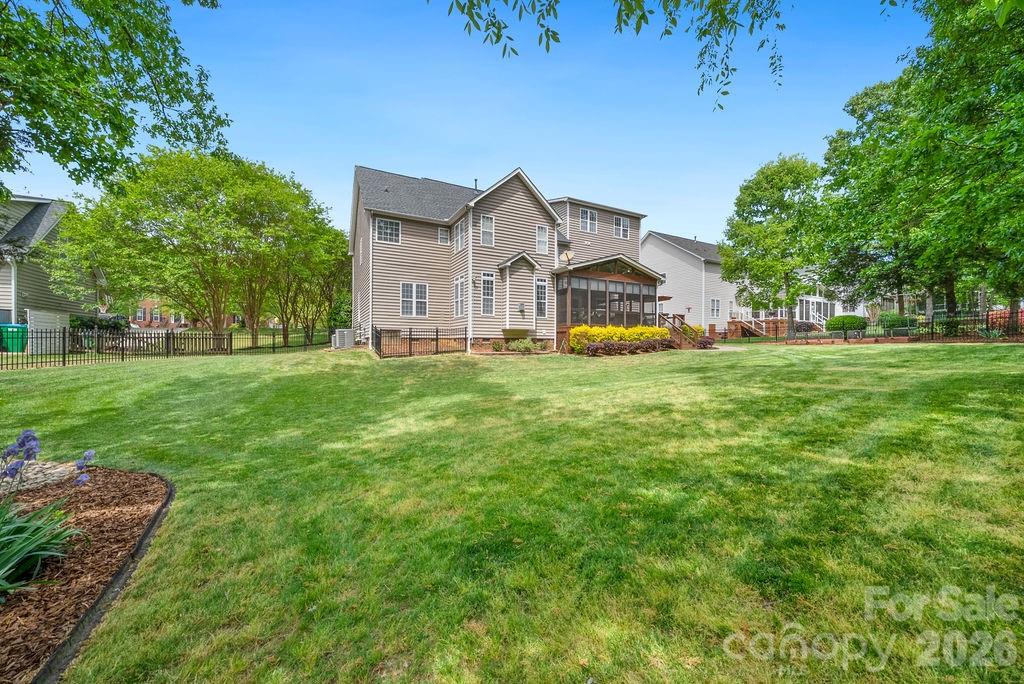 10826 Persimmon Creek Drive — Mint Hill