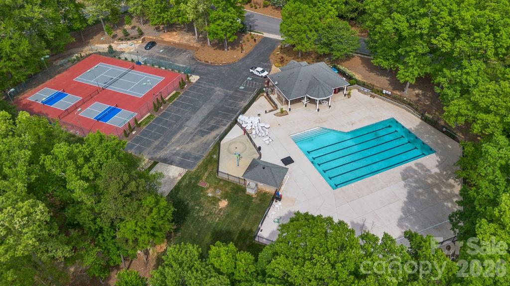 10826 Persimmon Creek Drive — Mint Hill