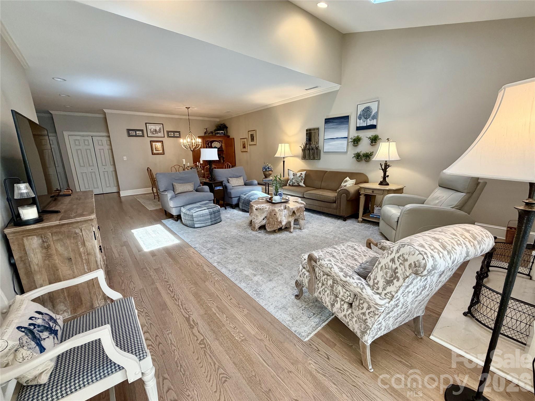 8964 Challis Hill Lane — Charlotte