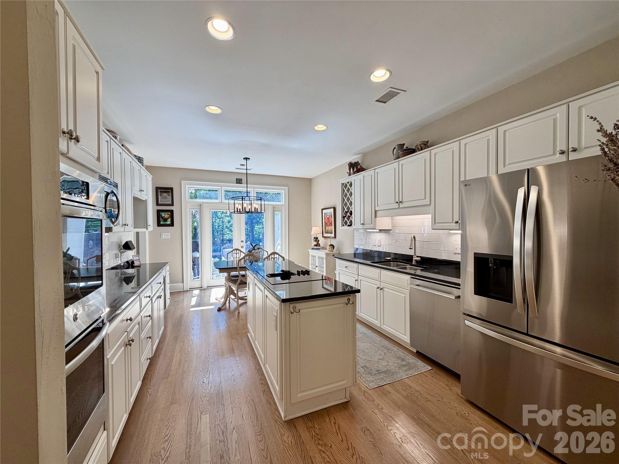 8964 Challis Hill Lane — Charlotte