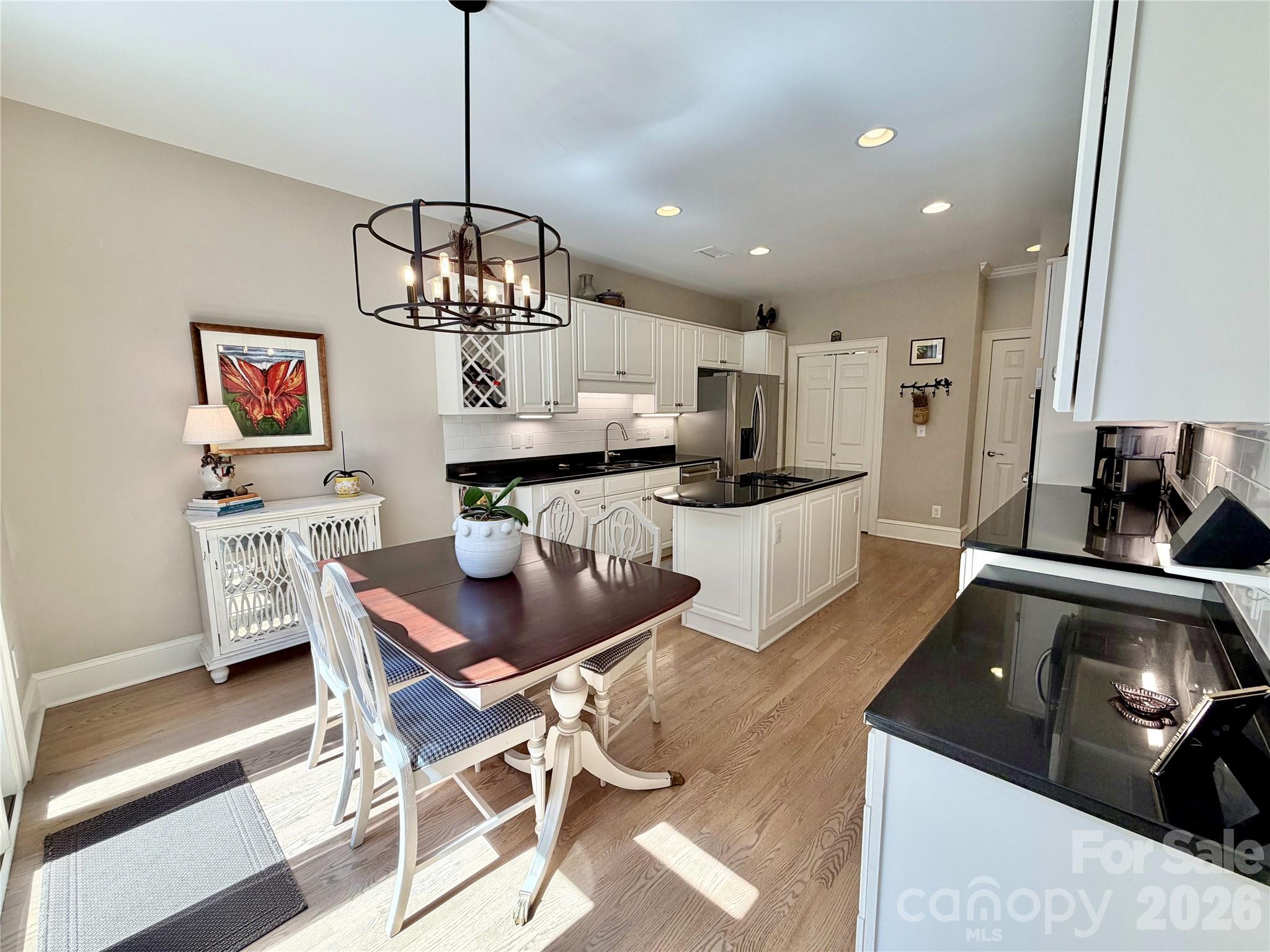 8964 Challis Hill Lane — Charlotte