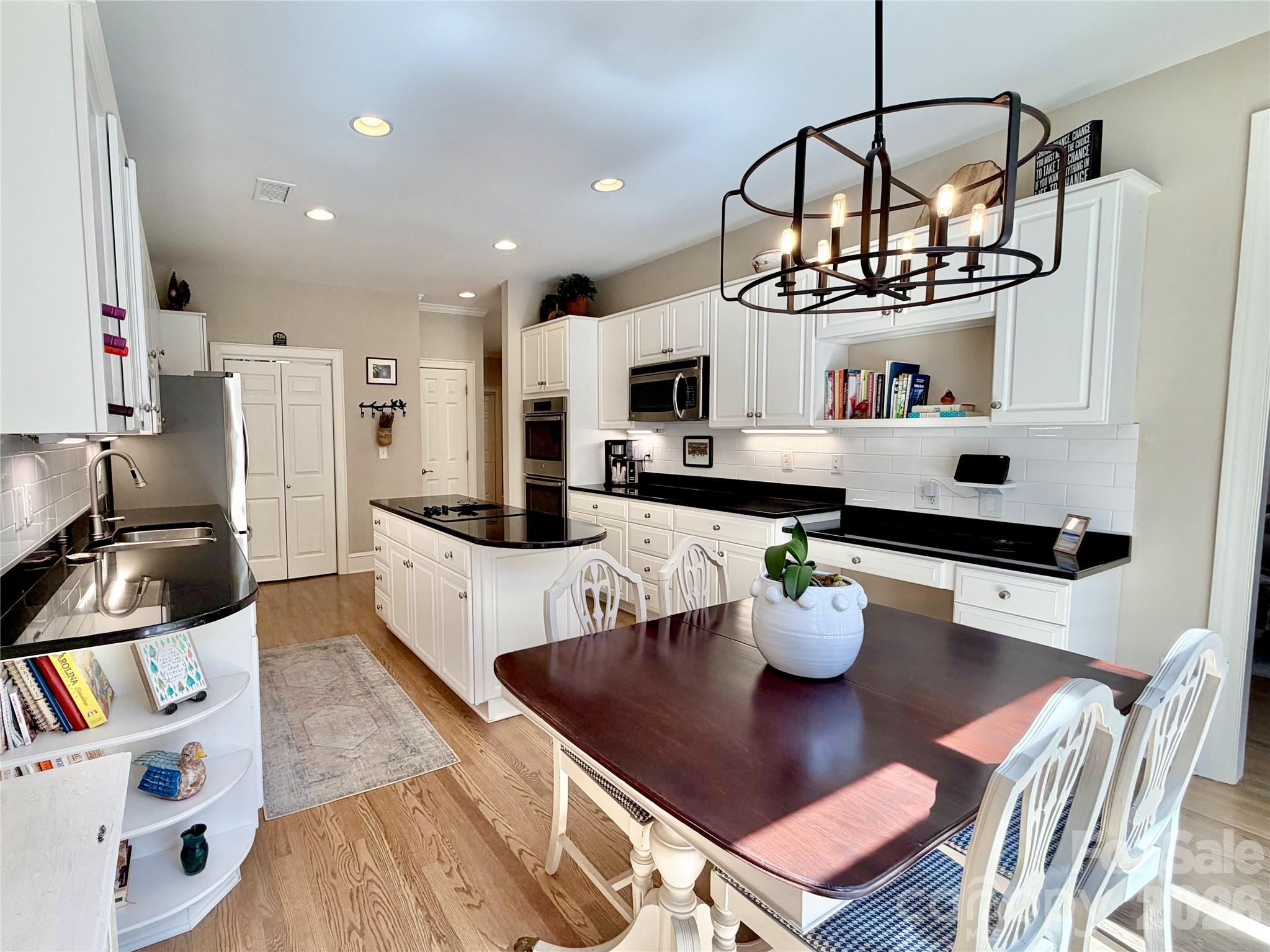 8964 Challis Hill Lane — Charlotte