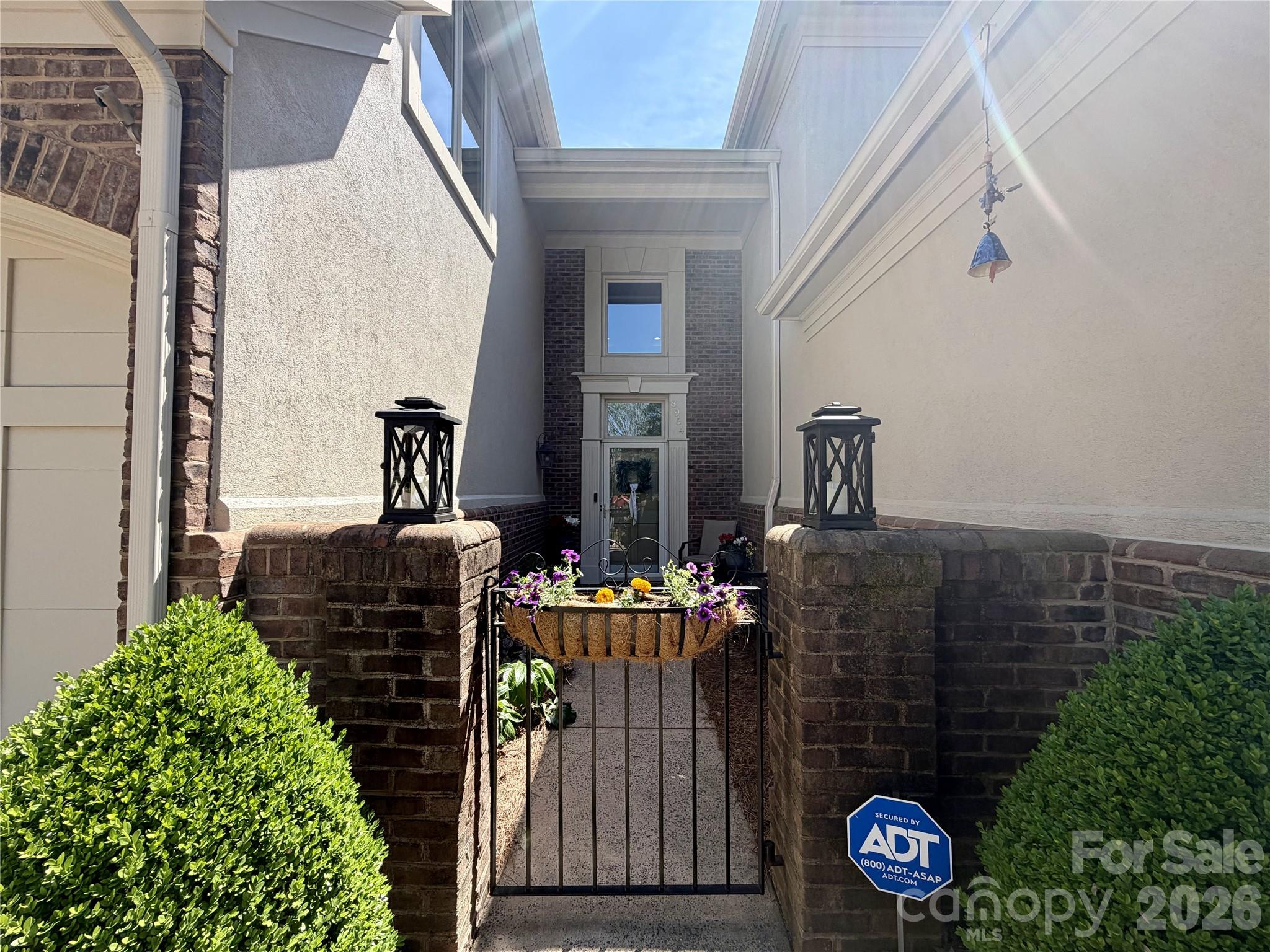 8964 Challis Hill Lane — Charlotte