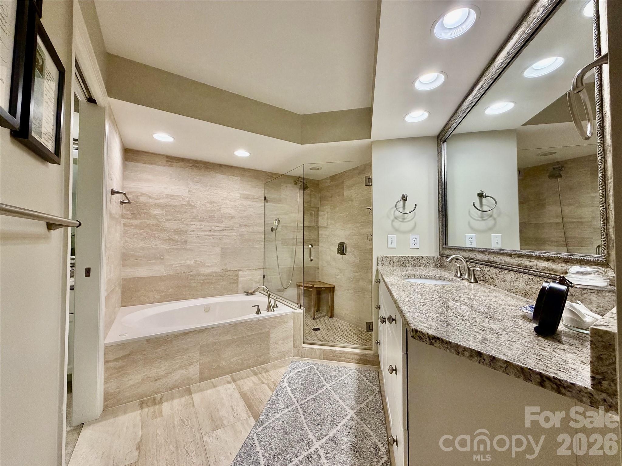 8964 Challis Hill Lane — Charlotte