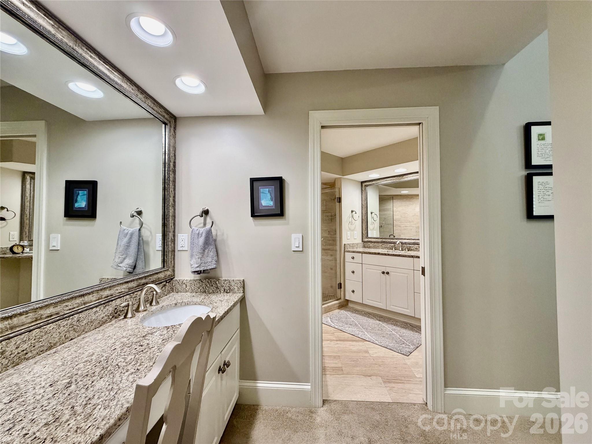 8964 Challis Hill Lane — Charlotte