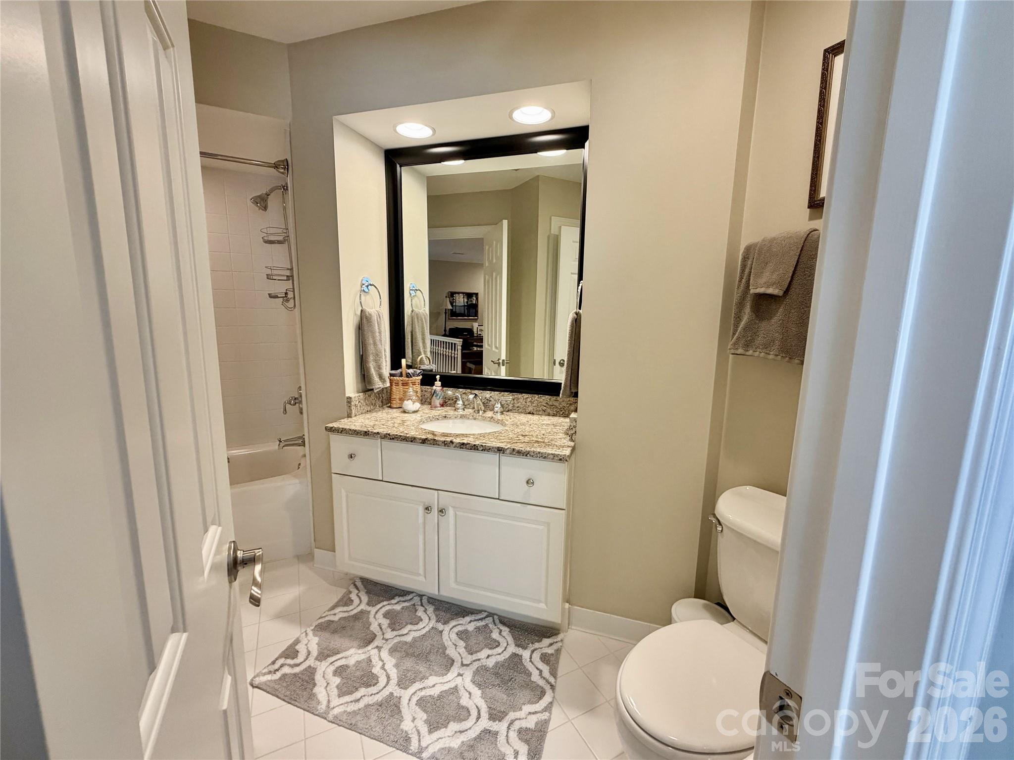 8964 Challis Hill Lane — Charlotte