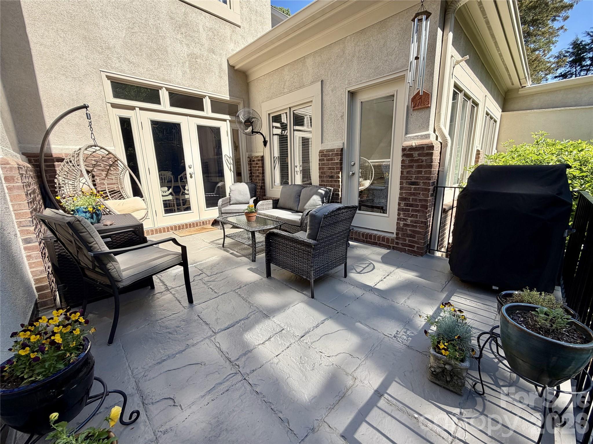 8964 Challis Hill Lane — Charlotte