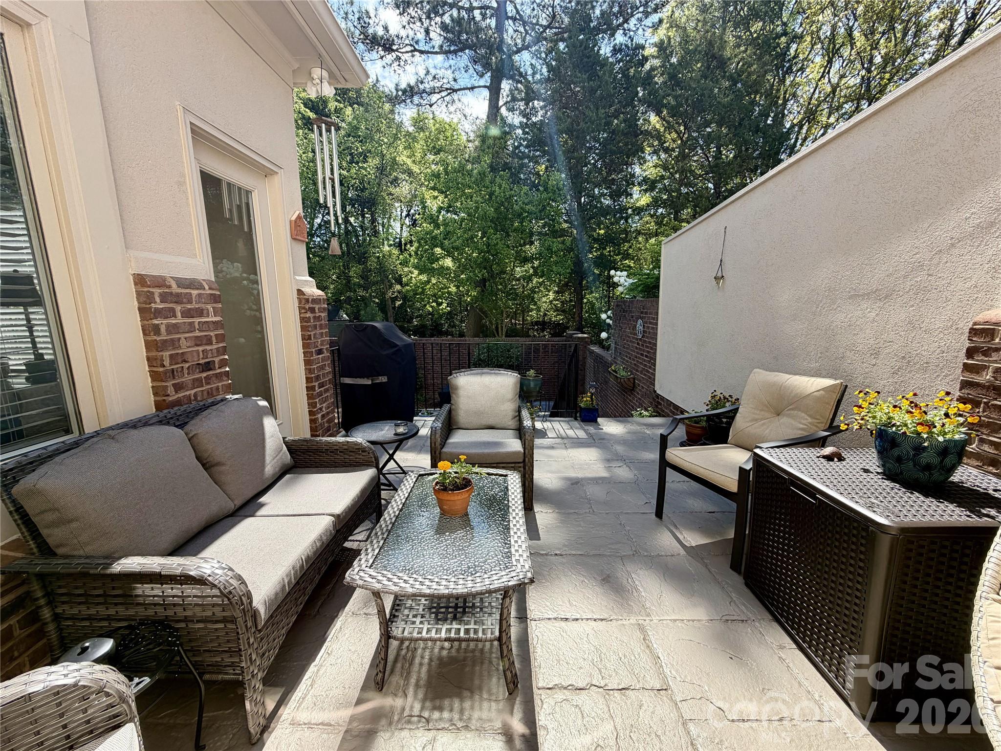8964 Challis Hill Lane — Charlotte
