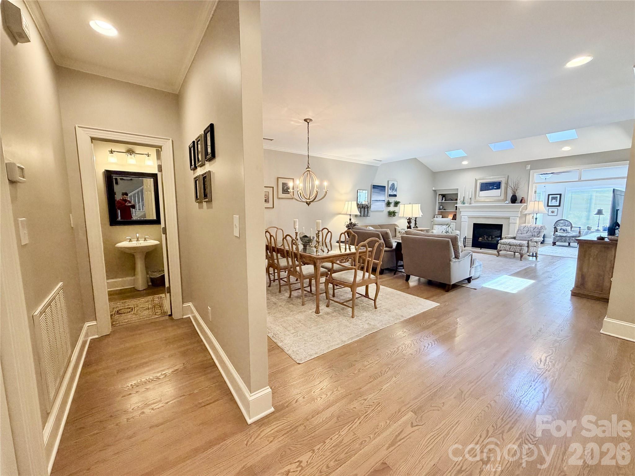 8964 Challis Hill Lane — Charlotte