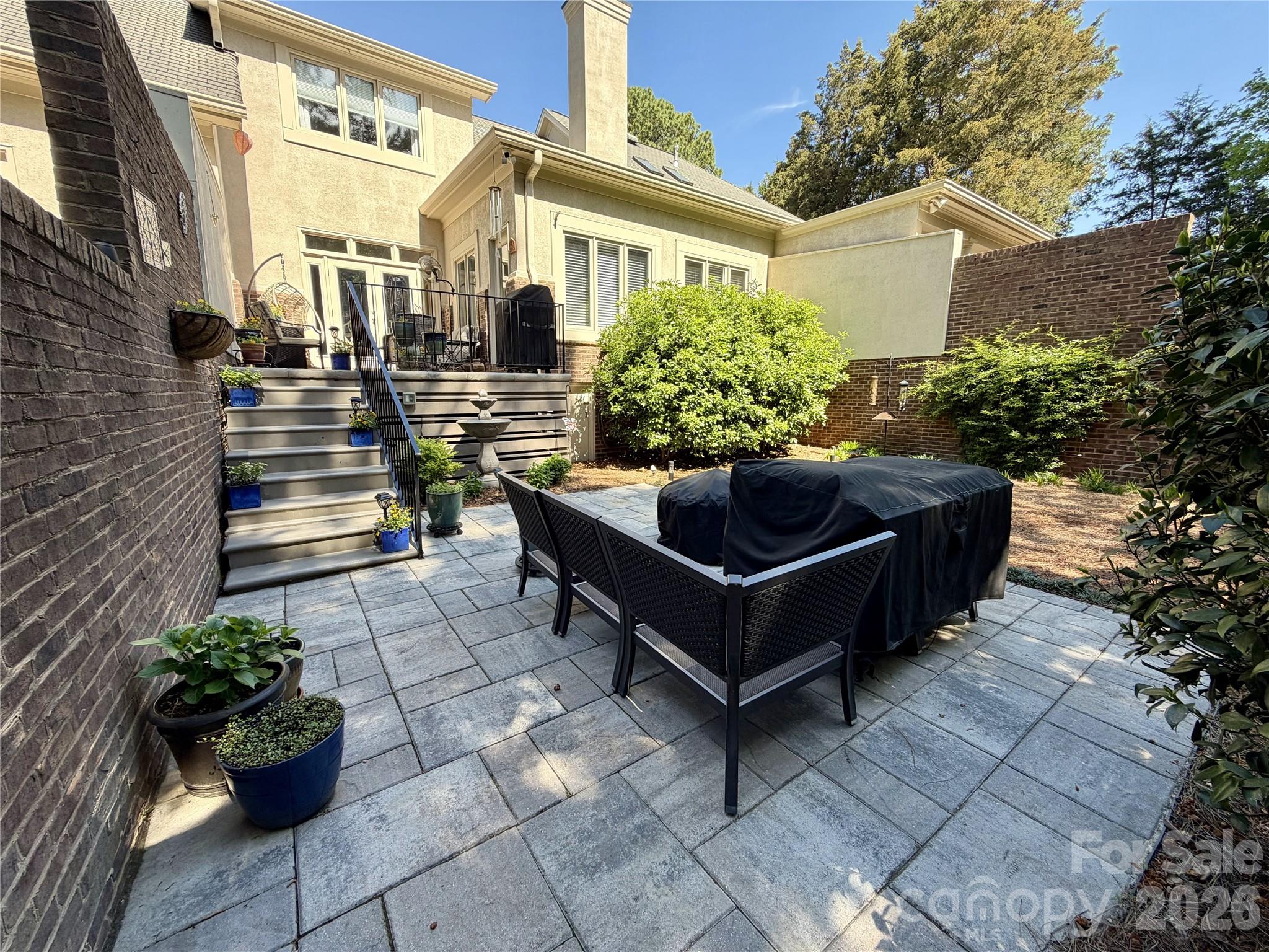 8964 Challis Hill Lane — Charlotte