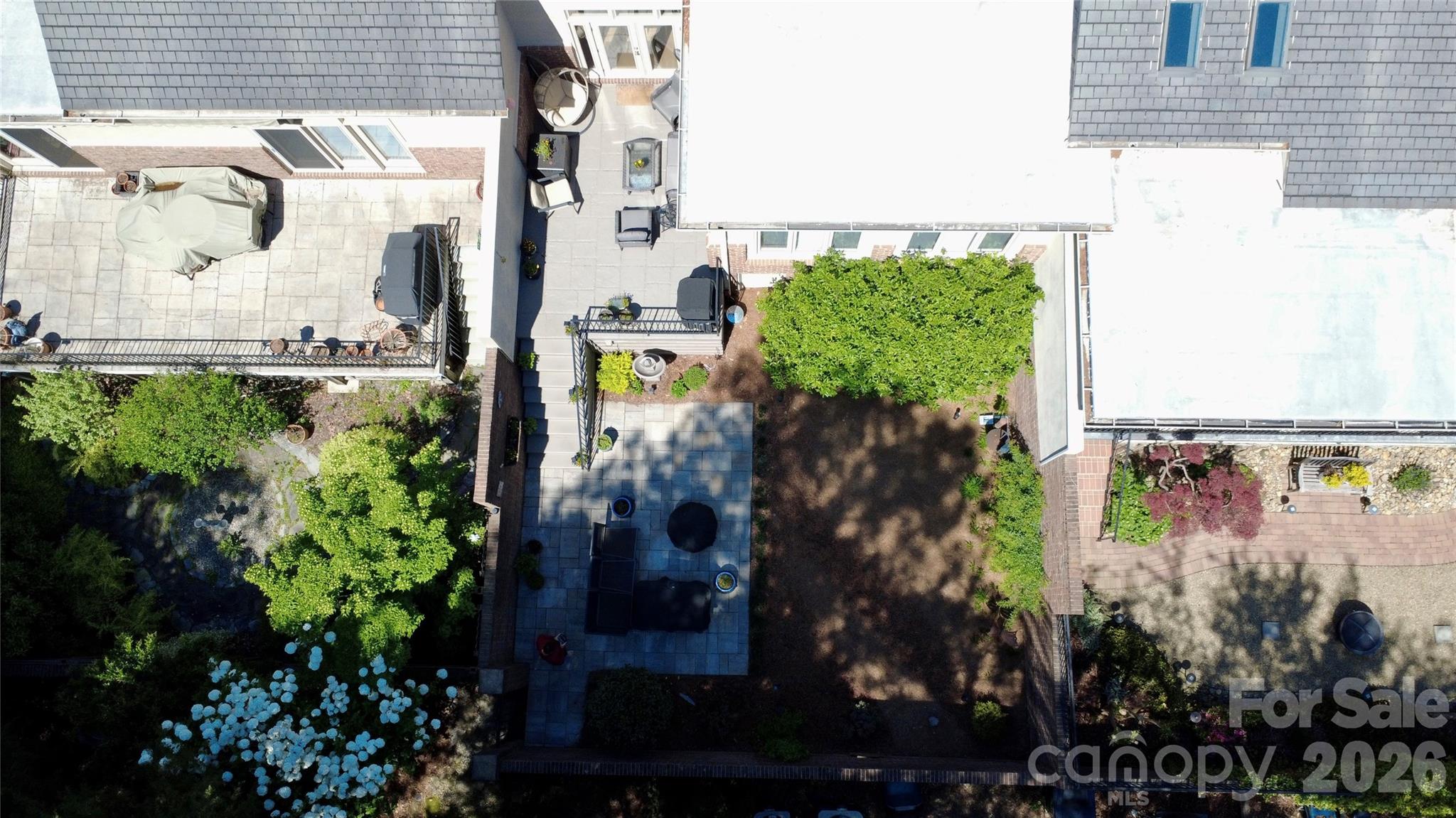 8964 Challis Hill Lane — Charlotte
