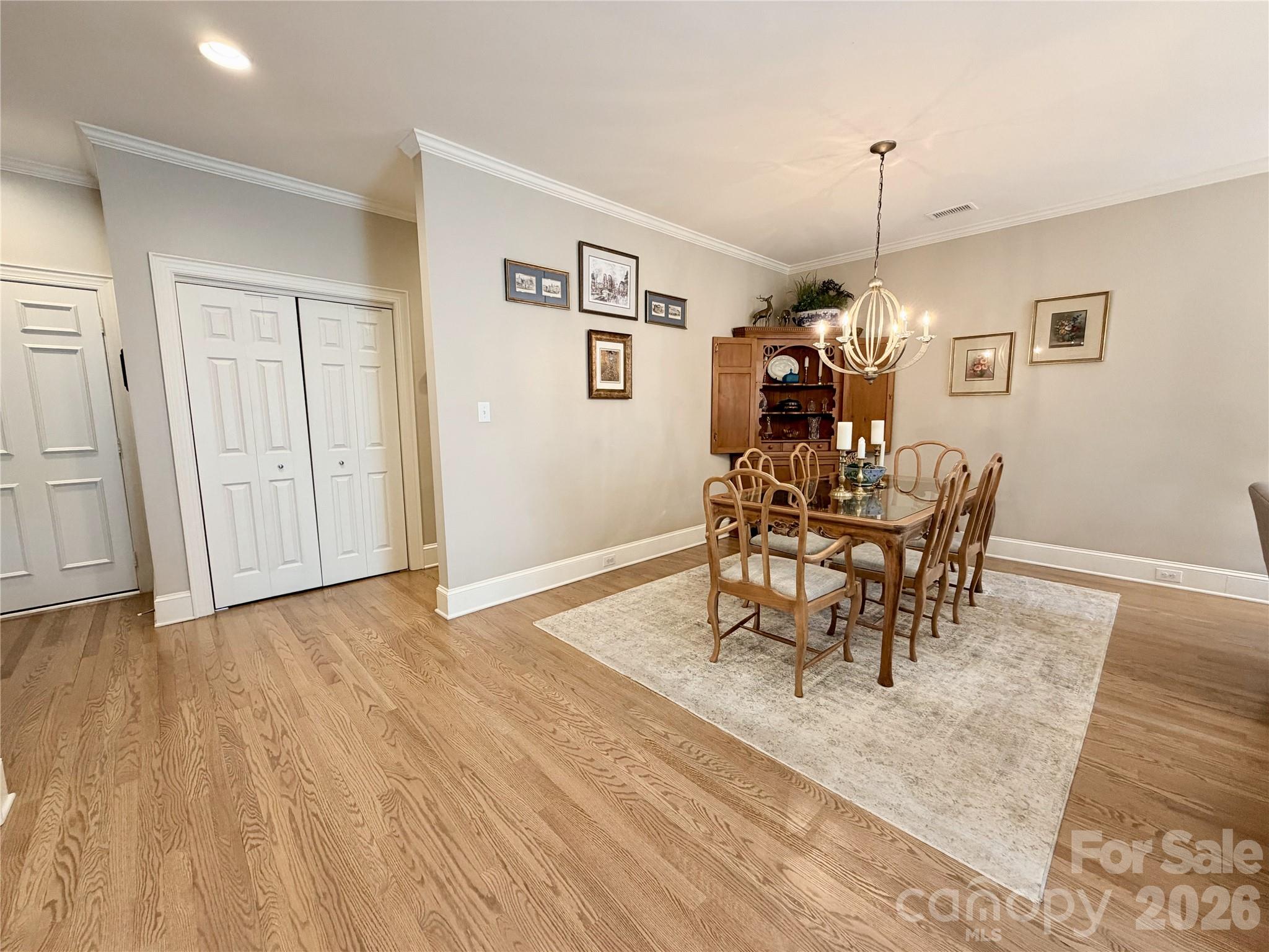 8964 Challis Hill Lane — Charlotte