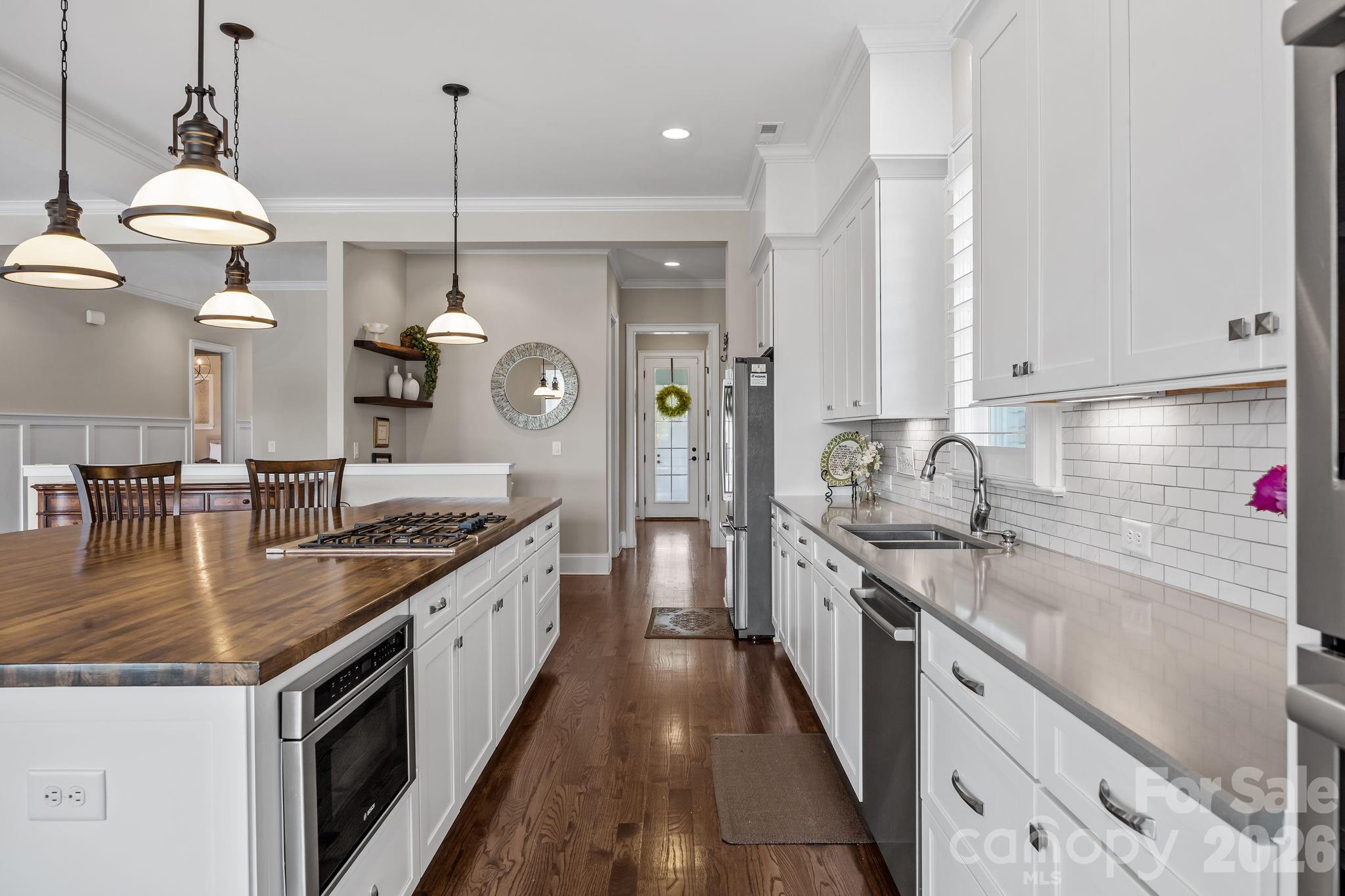 122 Sisters Cove Court — Mooresville