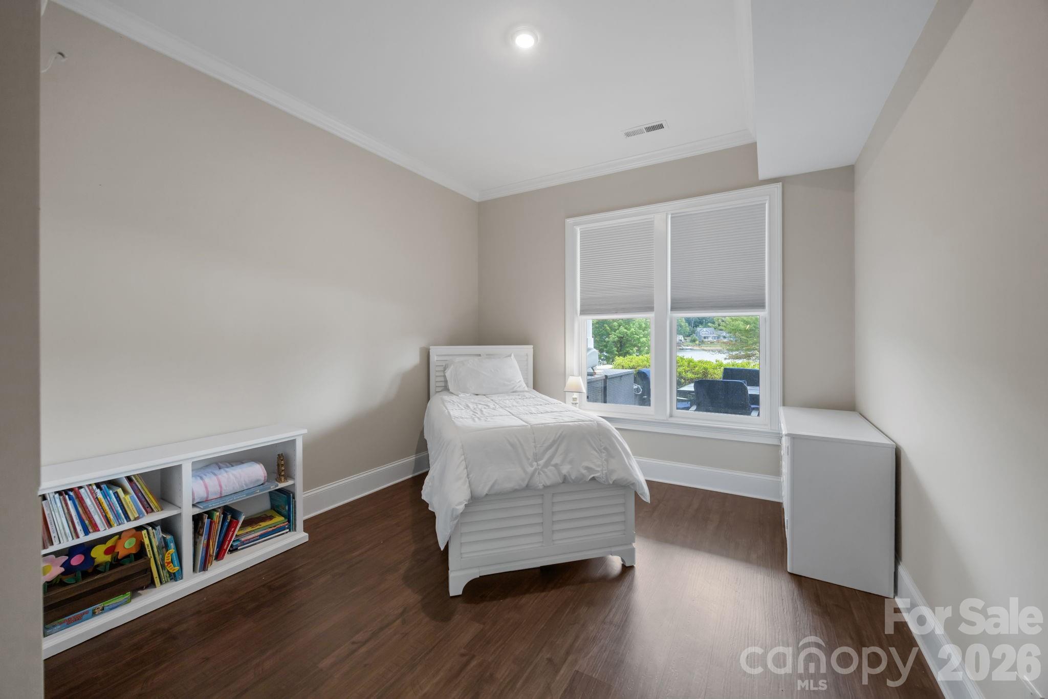 122 Sisters Cove Court — Mooresville