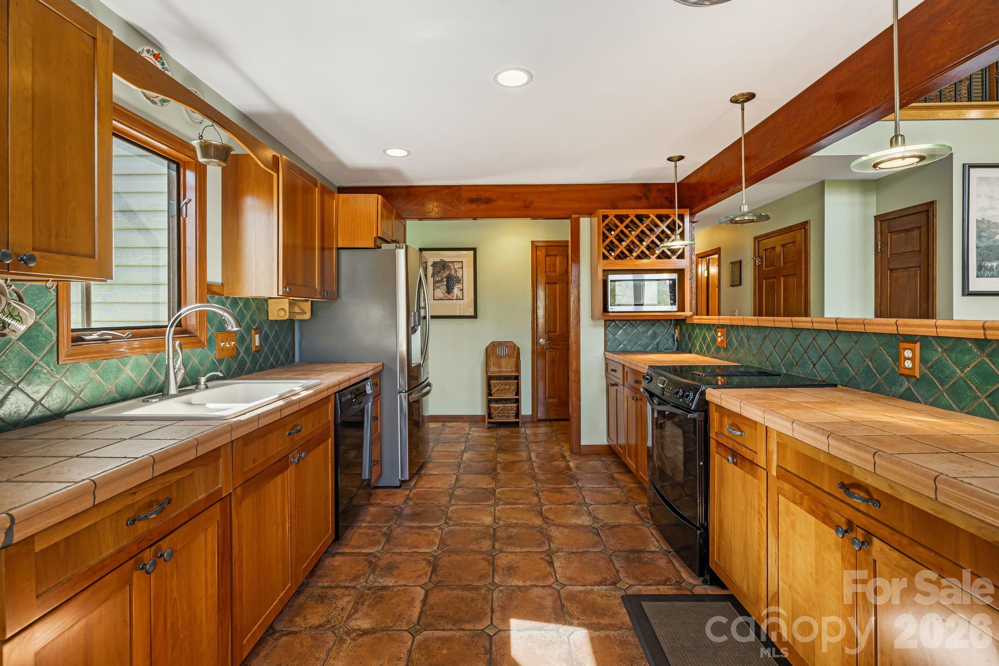 144 Hilltop Road — Black Mountain