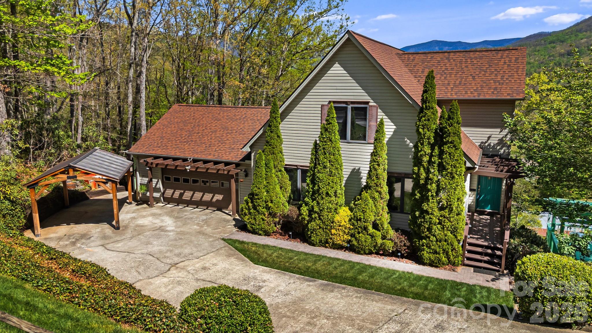 144 Hilltop Road — Black Mountain