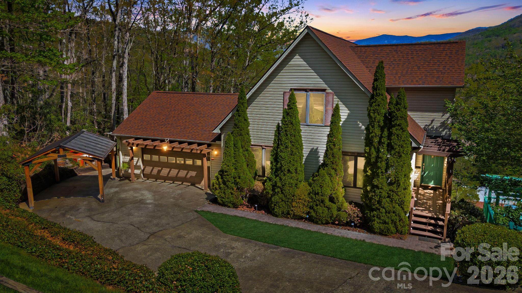 144 Hilltop Road — Black Mountain