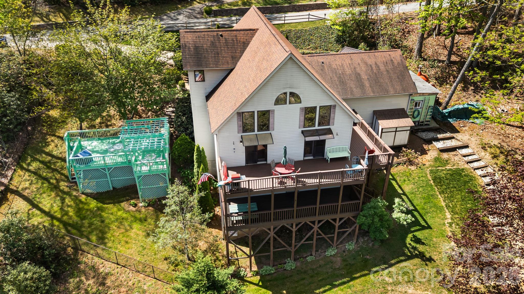 144 Hilltop Road — Black Mountain