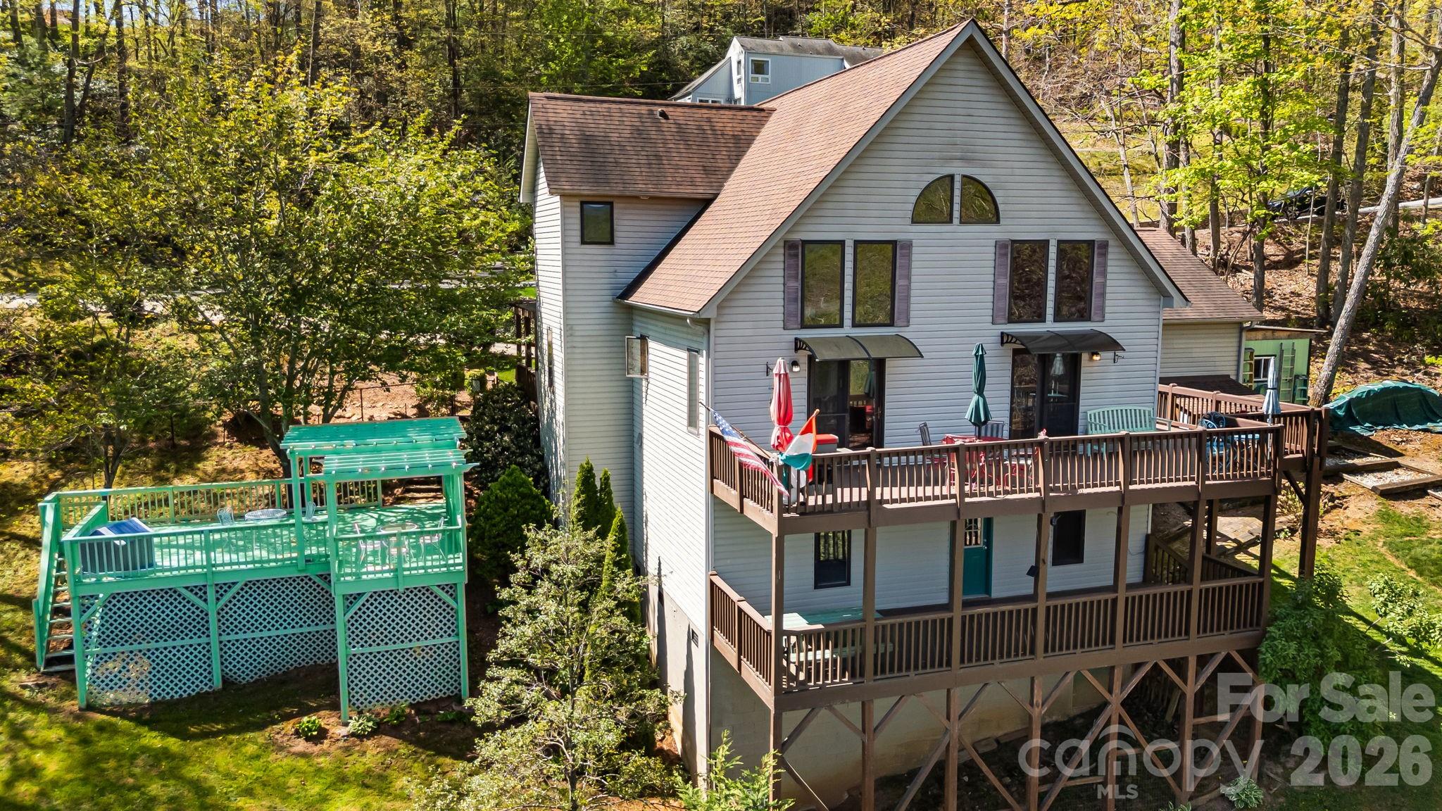144 Hilltop Road — Black Mountain