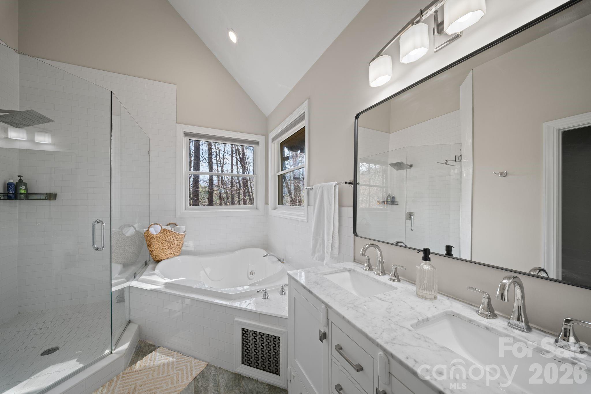 104 Black Hawk Ridge — Weaverville