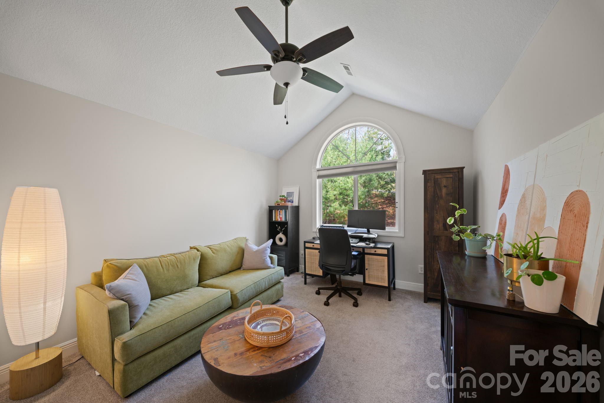 104 Black Hawk Ridge — Weaverville