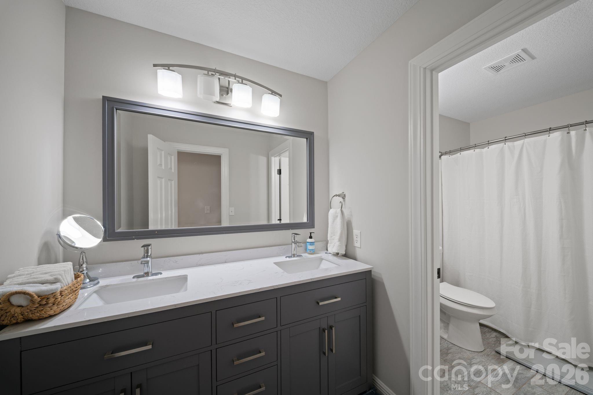 104 Black Hawk Ridge — Weaverville