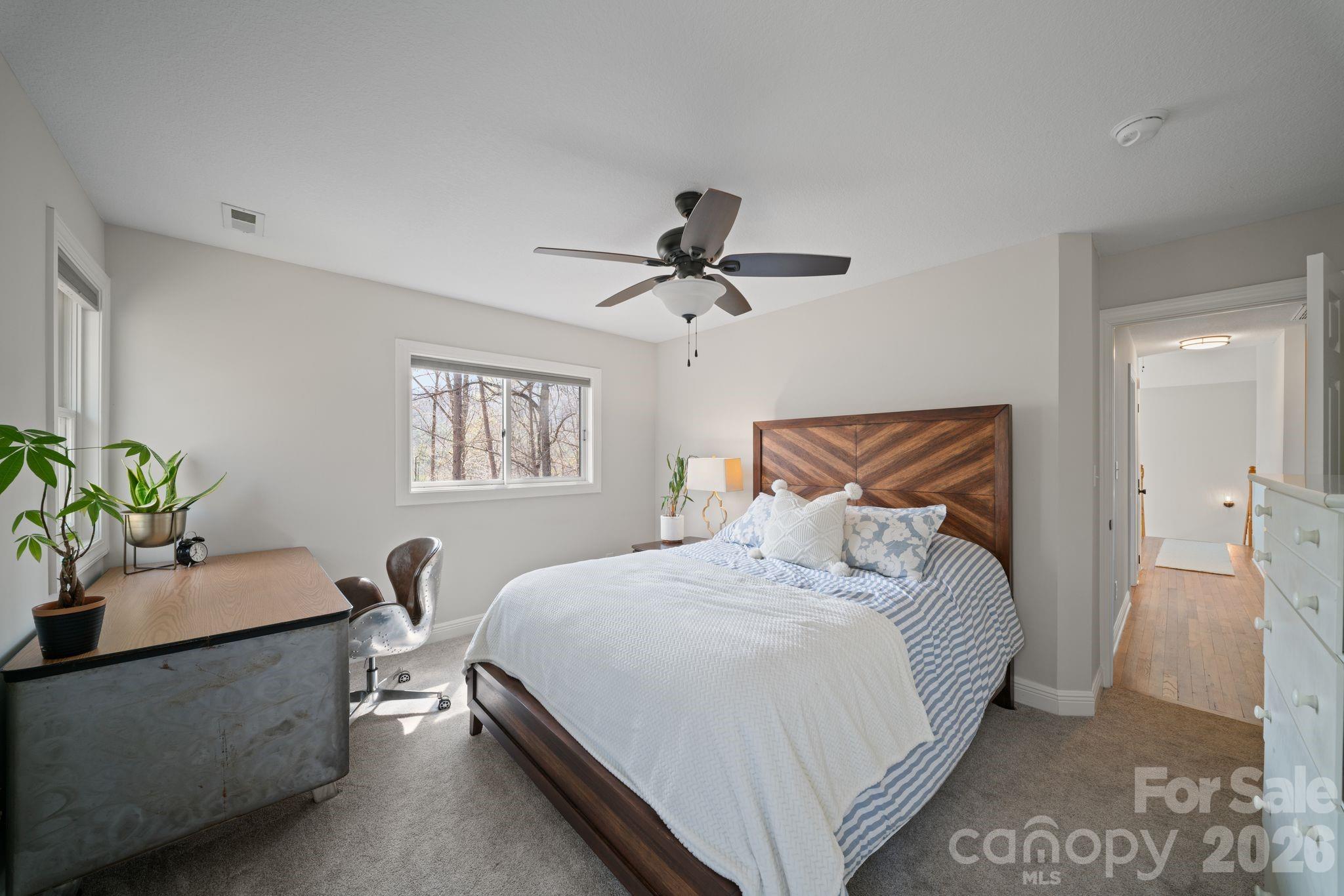 104 Black Hawk Ridge — Weaverville