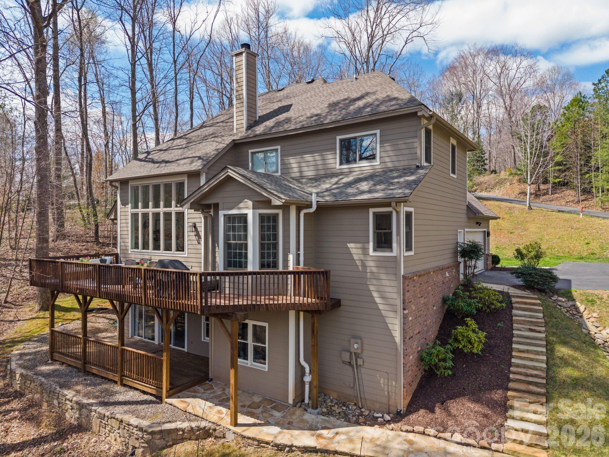 104 Black Hawk Ridge — Weaverville