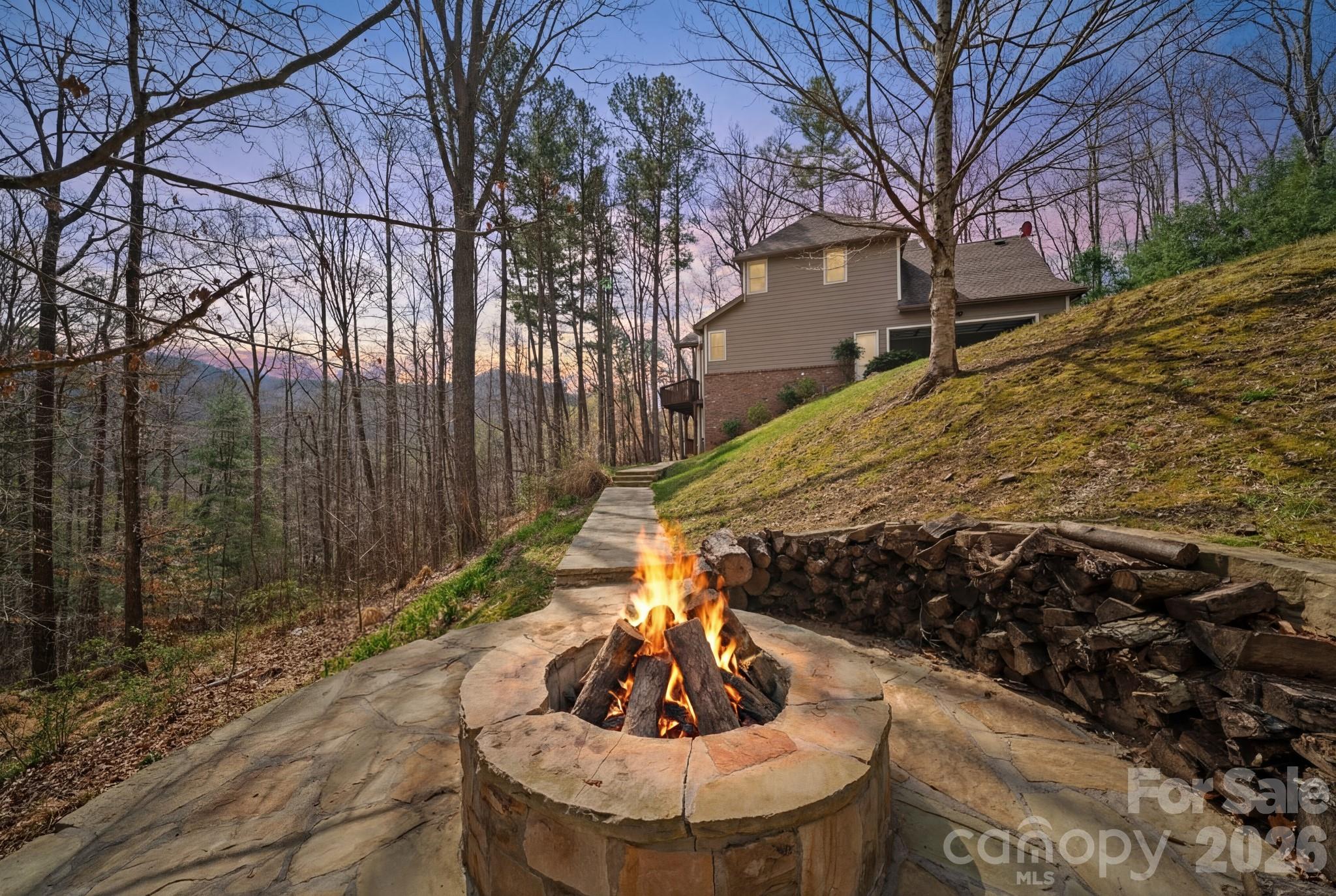 104 Black Hawk Ridge — Weaverville