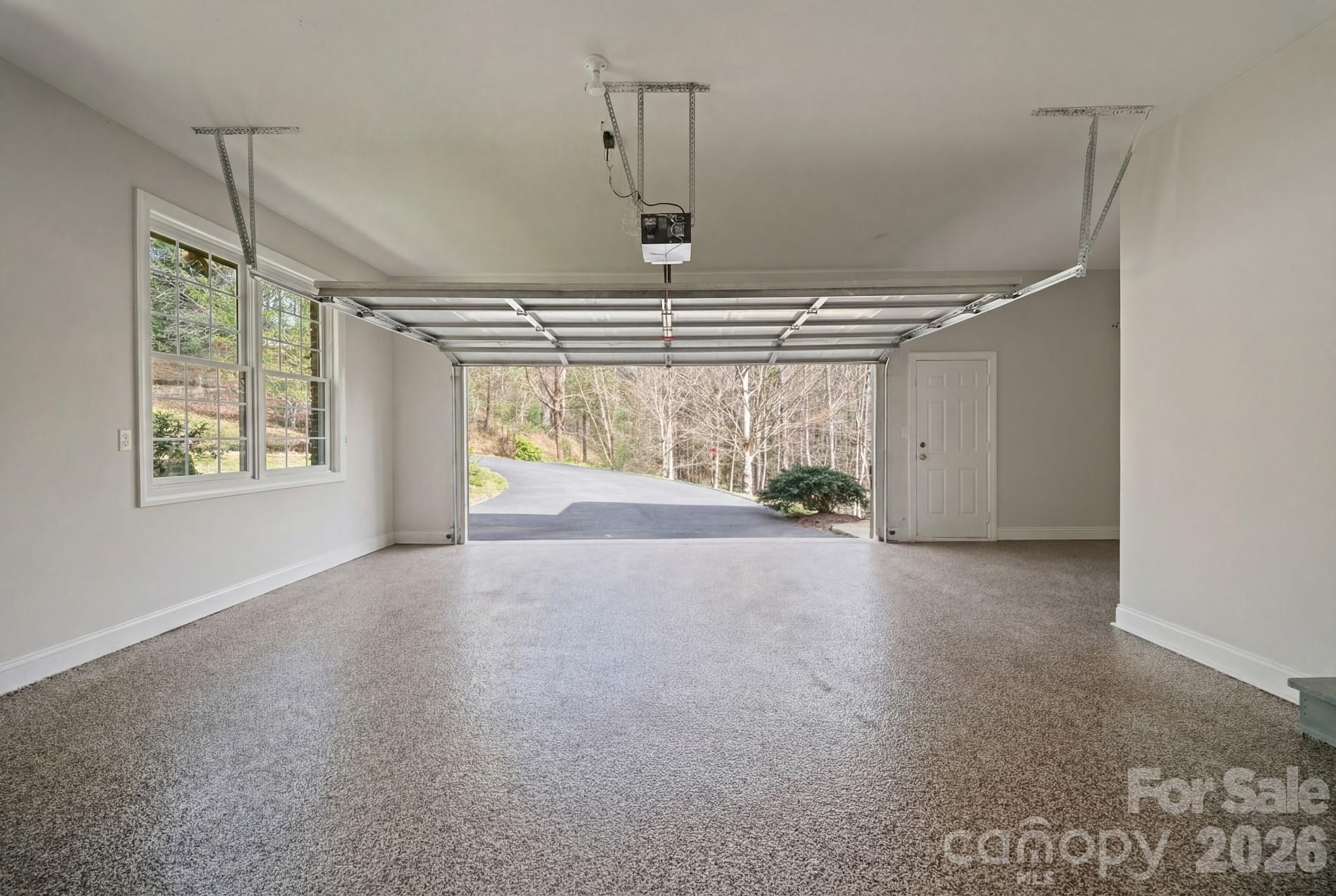 104 Black Hawk Ridge — Weaverville
