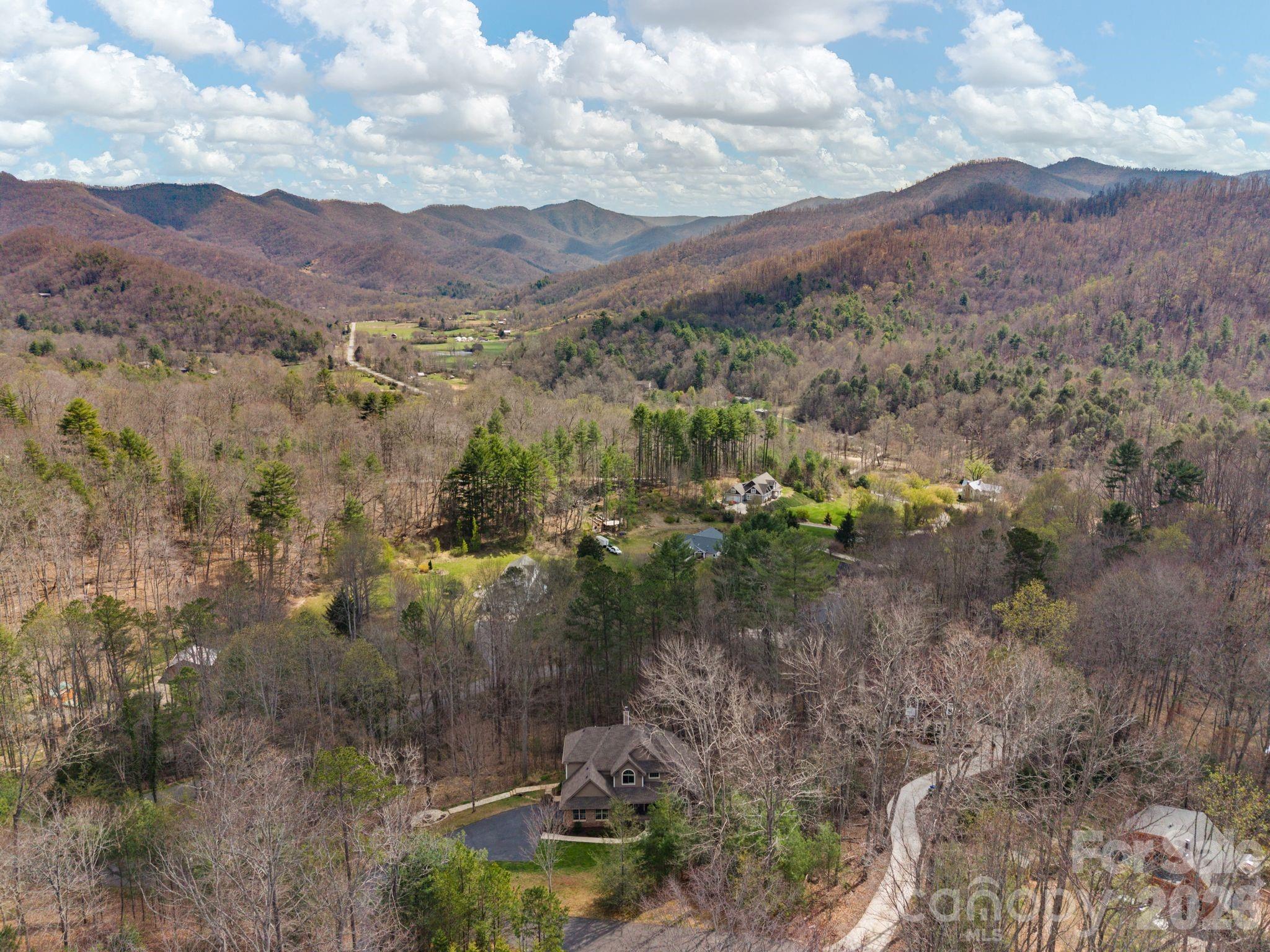 104 Black Hawk Ridge — Weaverville