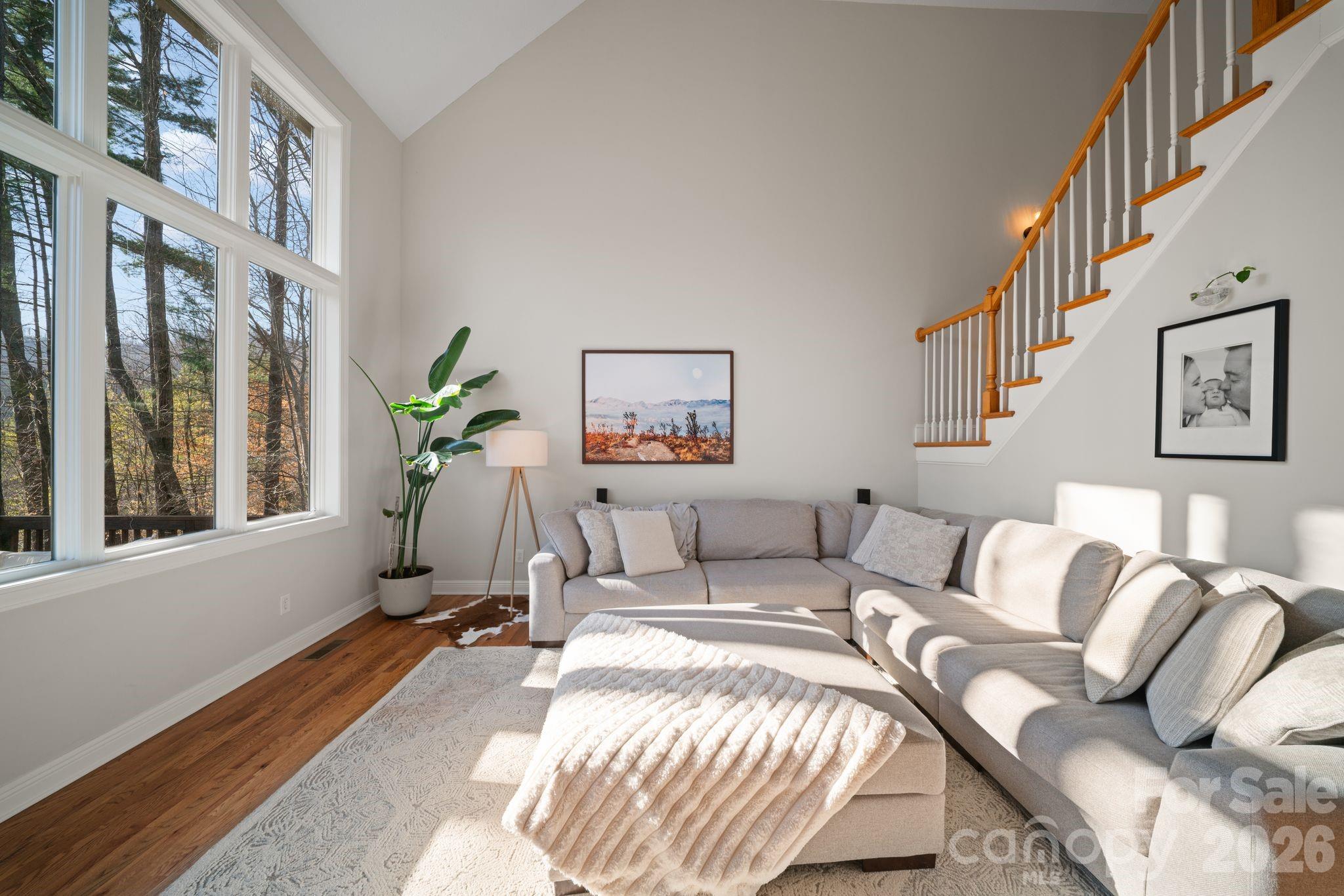 104 Black Hawk Ridge — Weaverville