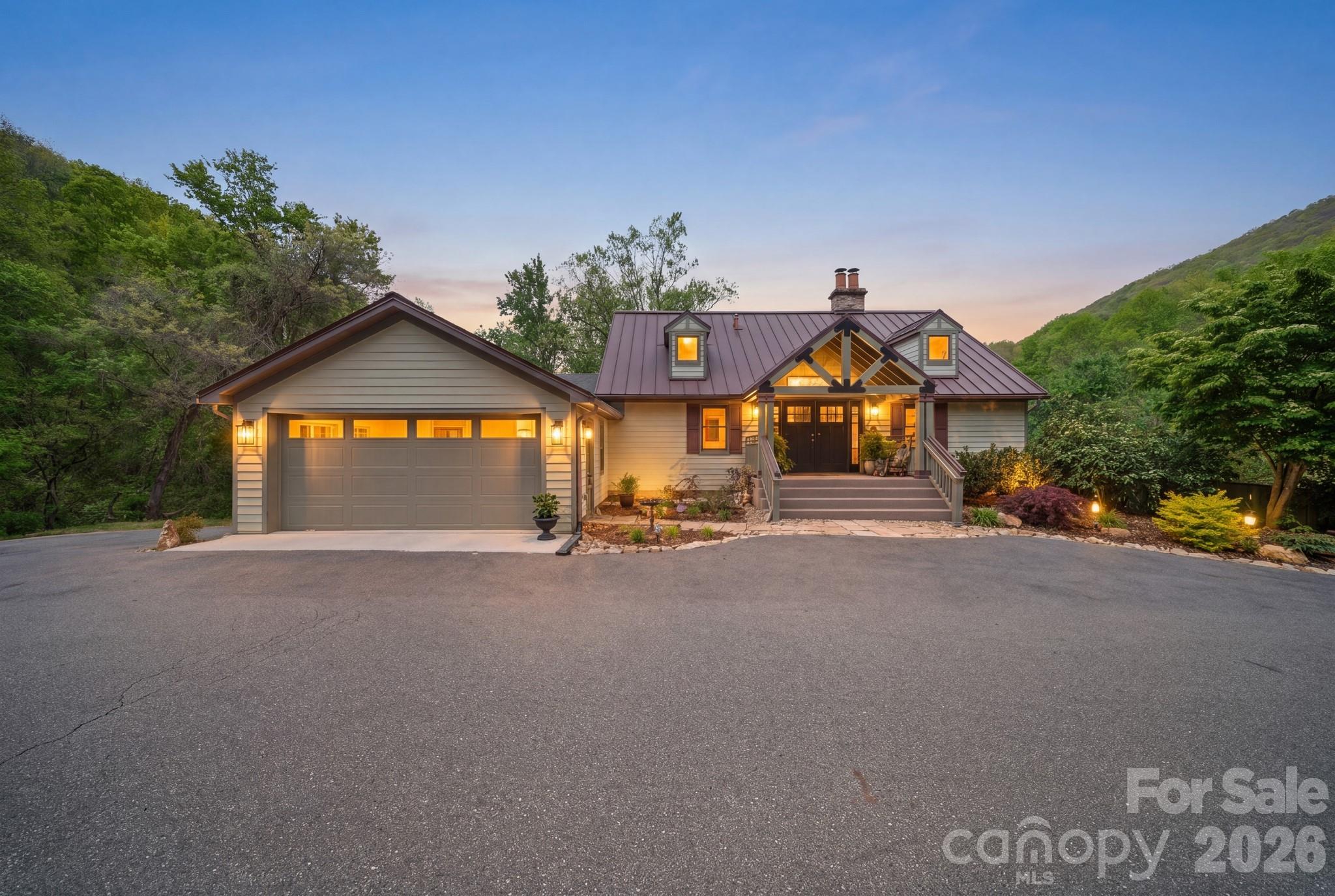 25 View Ridge Parkway — Leicester