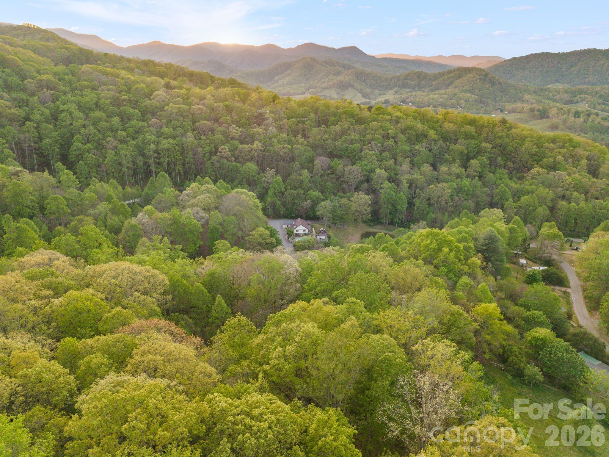 25 View Ridge Parkway — Leicester