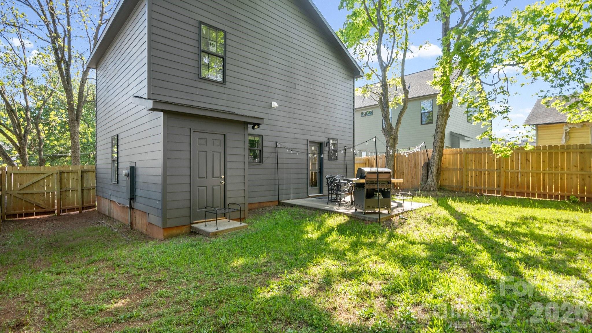 411 Cemetery Street — Charlotte