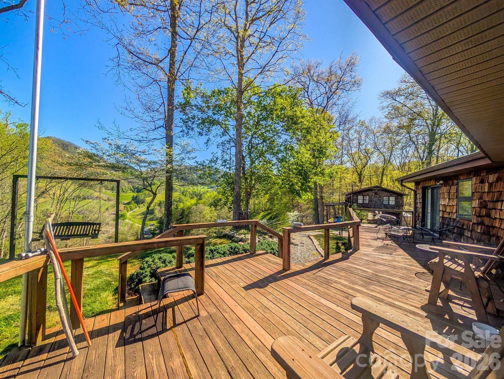 572 Pleasant Valley Road — Burnsville