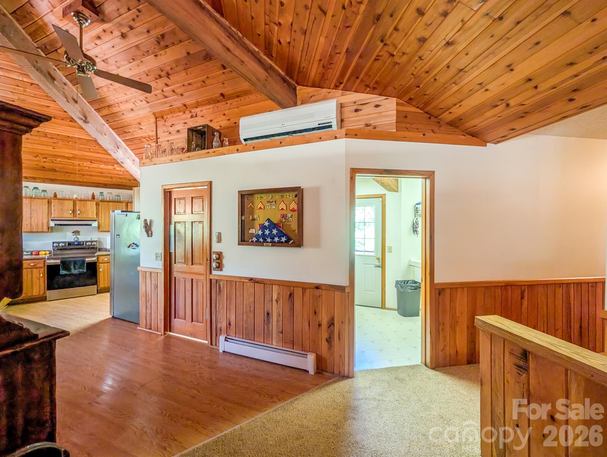 572 Pleasant Valley Road — Burnsville