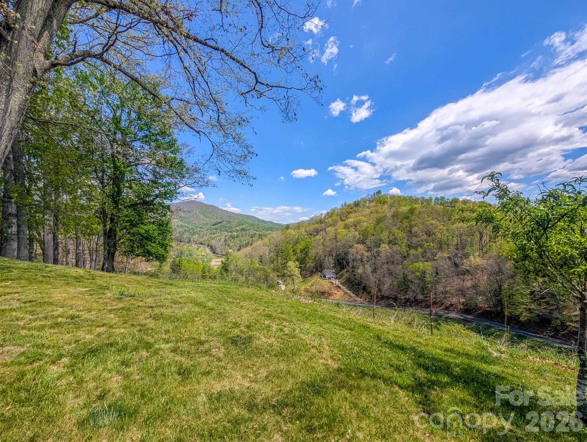 572 Pleasant Valley Road — Burnsville